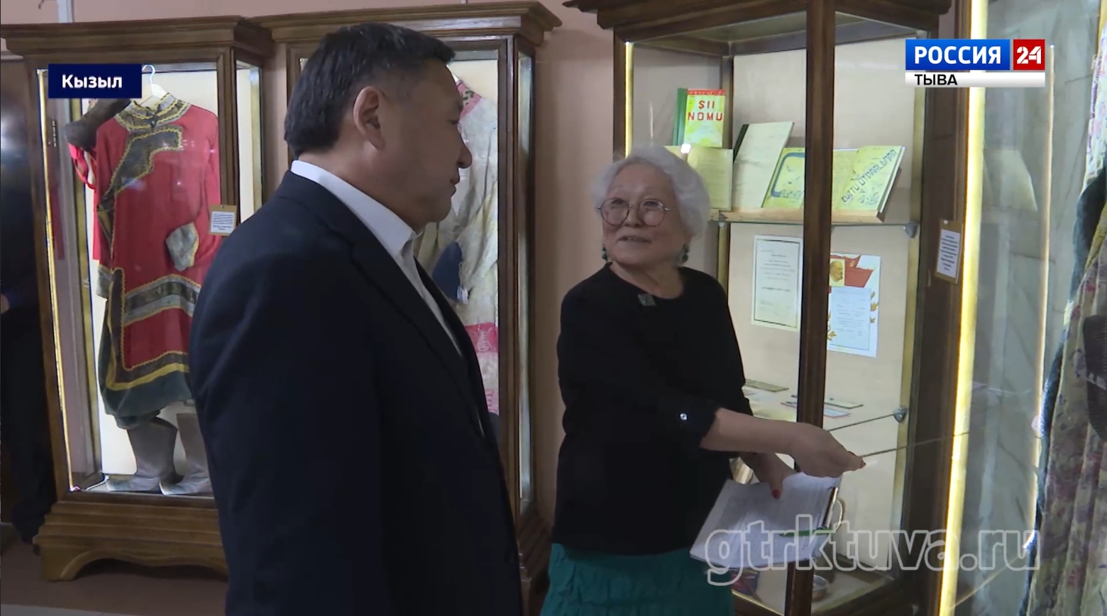 Встреча в театре