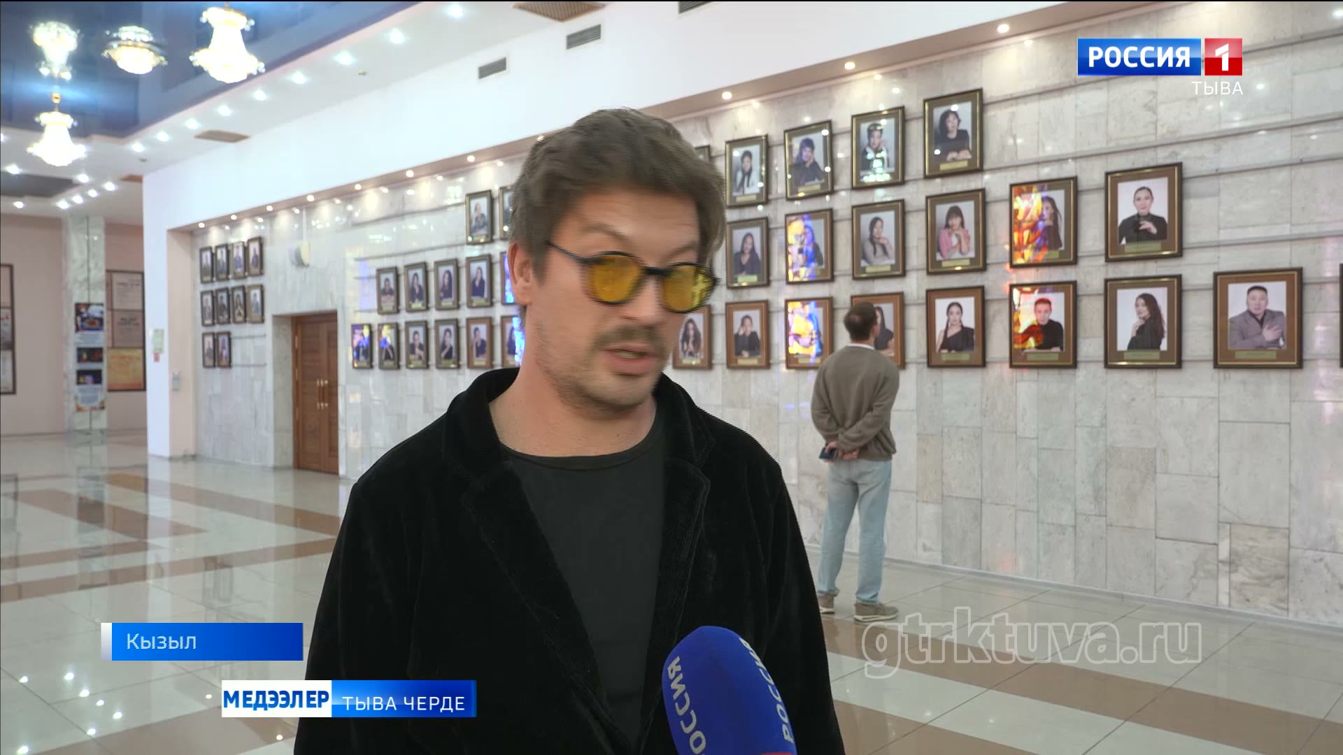 «12» шииниң артистери