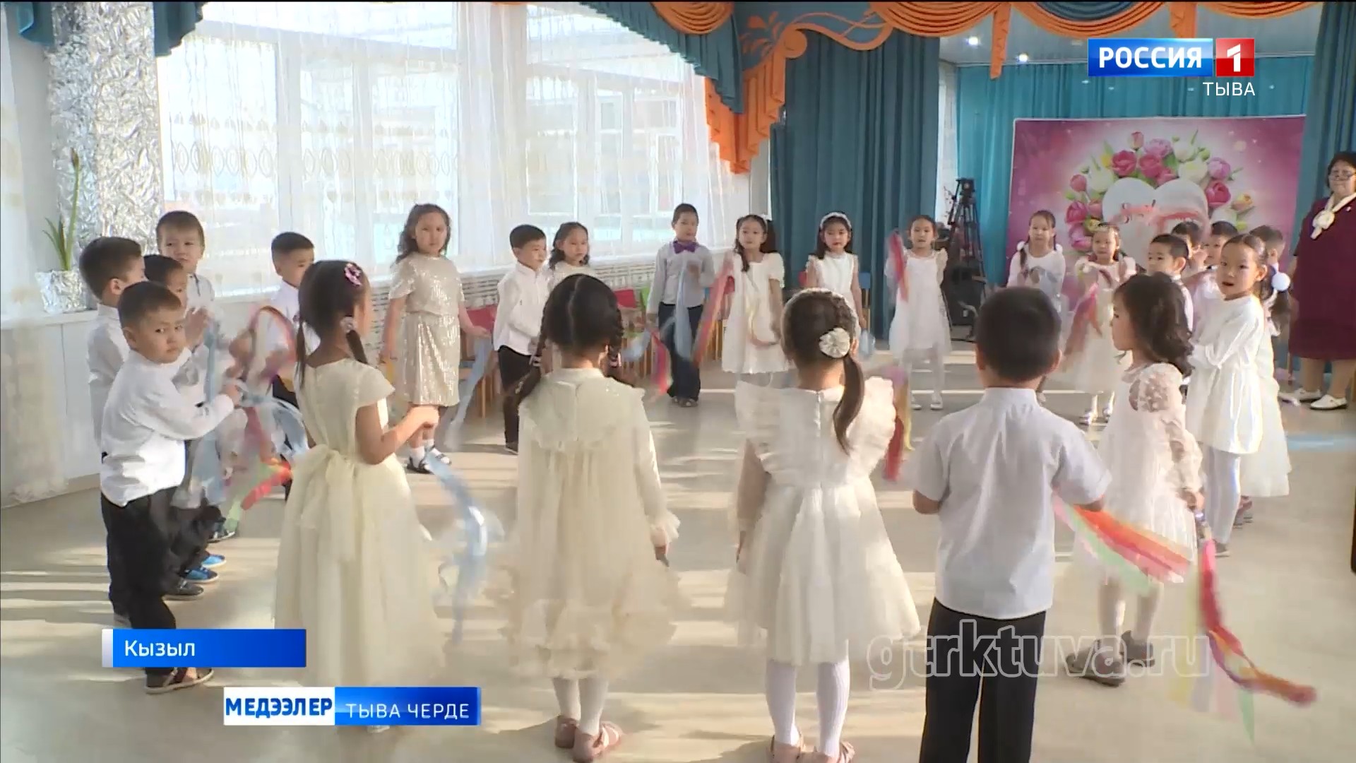 Аваларга март 8 уткуштур