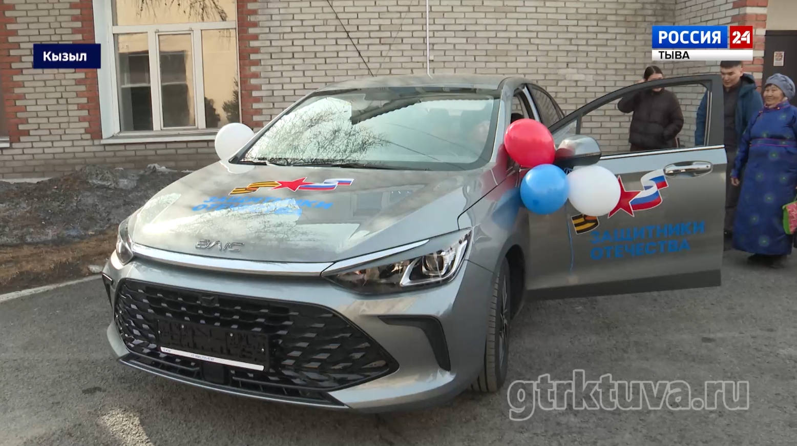 Спецмашины – бойцам